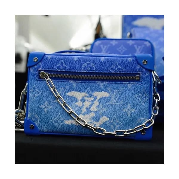 Louis Vuitton 2020 Soft Trunk Shoulder Bag,18.5cm … - 1
