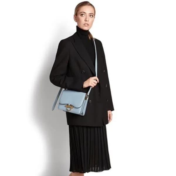 페라가모 여성 간치니 플랩 조안백 - Ferragamo Womens Gancini Flap… - 1