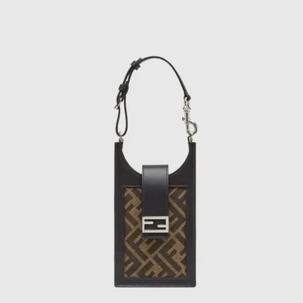 펜디 여성 바게트 폰 홀더 크로스백 - Fendi Womens Baguette Phone … - 1