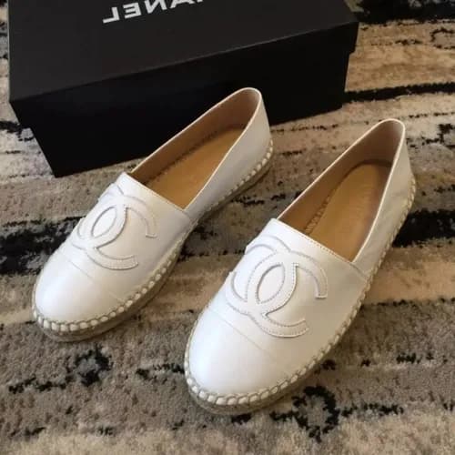 Chanel 2018 Ladies Classic CC Logo Plat Shoes - 샤넬… - 1