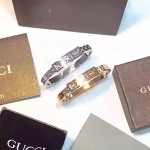 Gucci hearts WHITE Gold,YELLOW Gold Bangle -구찌 … - 1