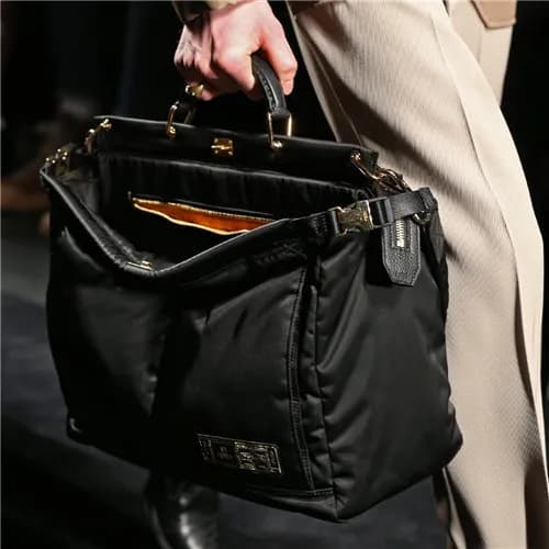 [펜디]Fendi 2021 Men's Peekaboo Nylon Tote Bag/S… - 1