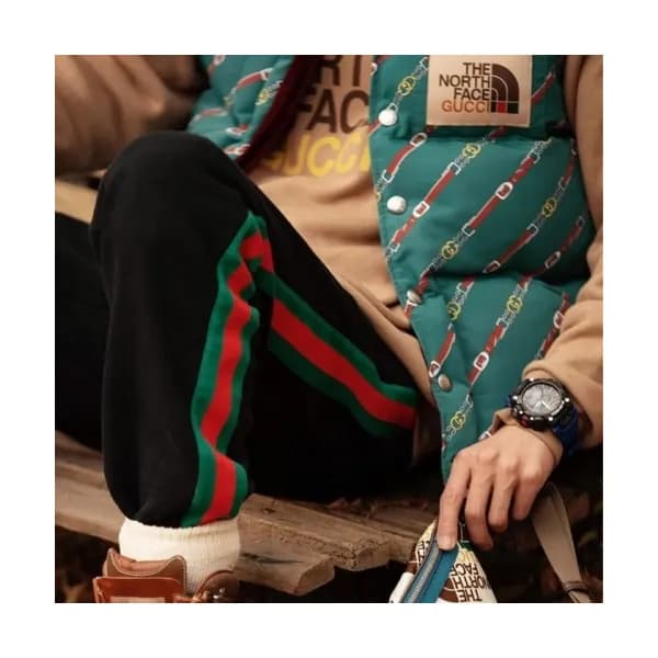 Gucci Mens Patch Logo Modern Duck Down Padding Ves… - 1