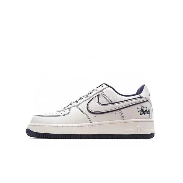 나이키 남/녀 블랙 스니커즈 - Nike Air Force 1 Unisex Sneakers… - 1