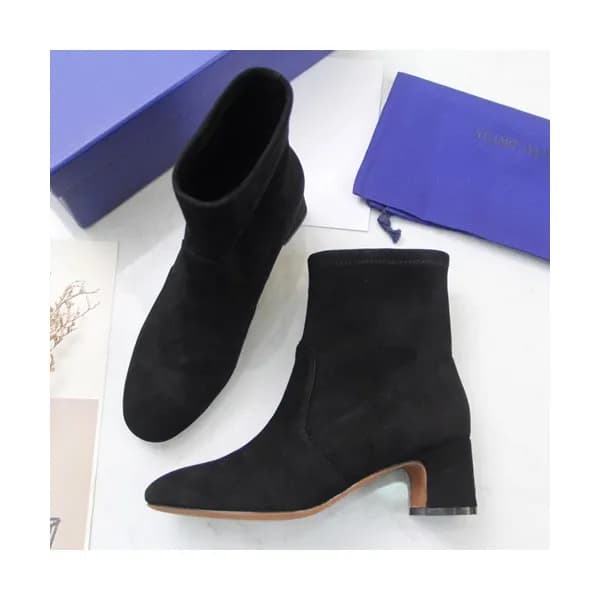 Stuart Weitzman 2019 Ladies Leather Middle Heel Bo… - 1
