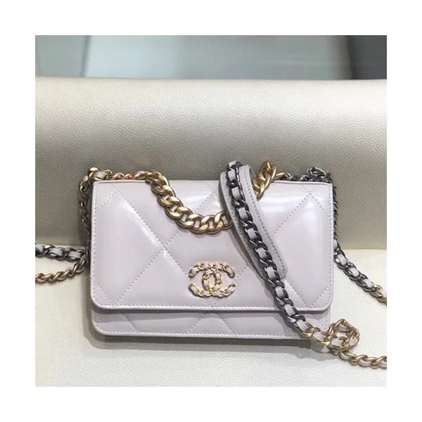 Chanel 2019 WOC Chain Cross Bag,19CM - 샤넬 2019 WOC… - 1