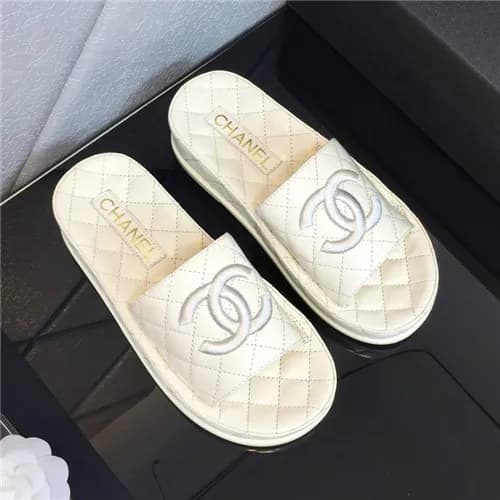 Chanel 2021 CC Logo Leather Slipper - 샤넬 2021 CC로고… - 1