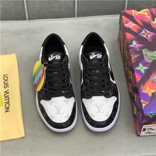 Louis Vuitton 2021 Men's Leather Sneakers,LOUS… - 1