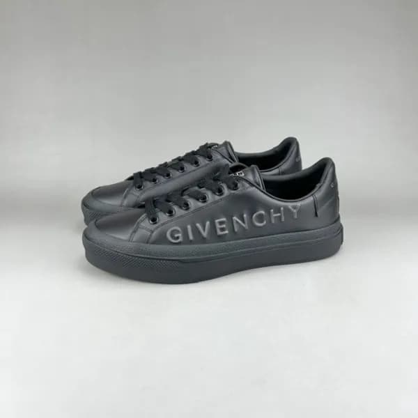 지방시 남성 클래식 블랙 스니커즈 - Mens Black Sneakers - giv0830… - 1