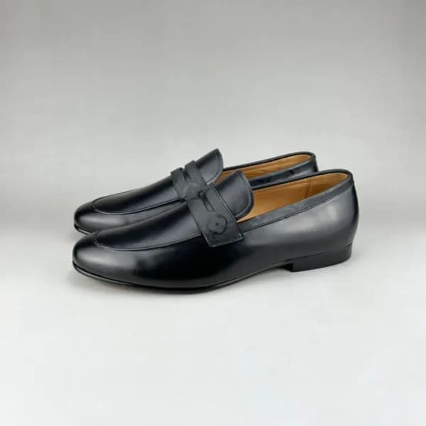 루이비통 남성 히든 블랙 로퍼 - Louis vuitton Mens Black Loafer… - 1