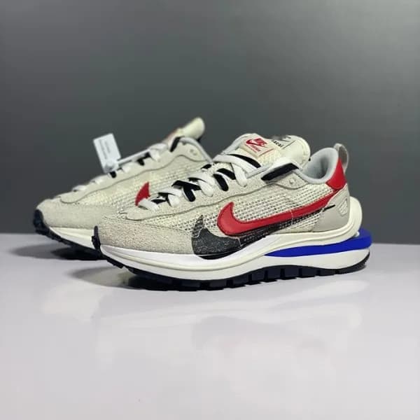 나이키 남/녀 그레이 사카이 와플 - Nike Unisex Gray Sacai VaporW… - 1