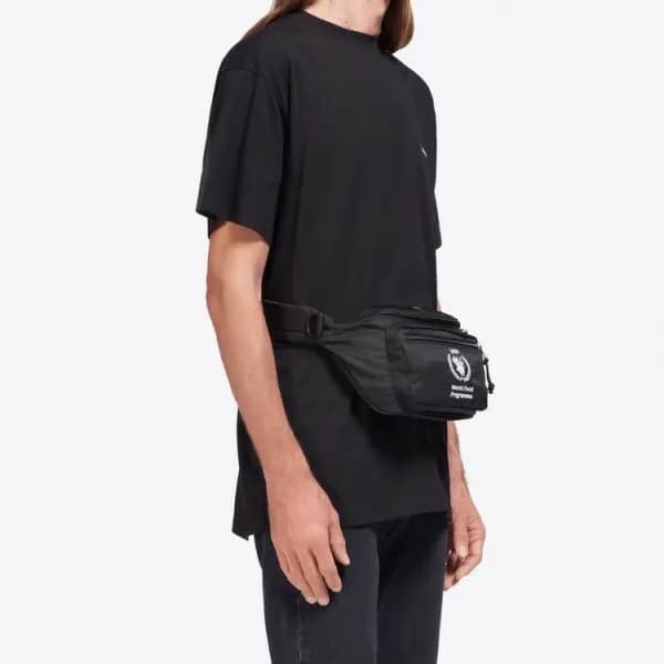 발렌시아가 남성 블랙 힙색 - Balenciaga Mens Black Hip Sack - … - 1