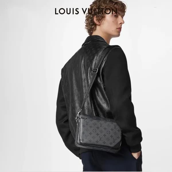루이비통 남성 블랙 메신저백 - Louis Vuitton Mens Black Cross B… - 1