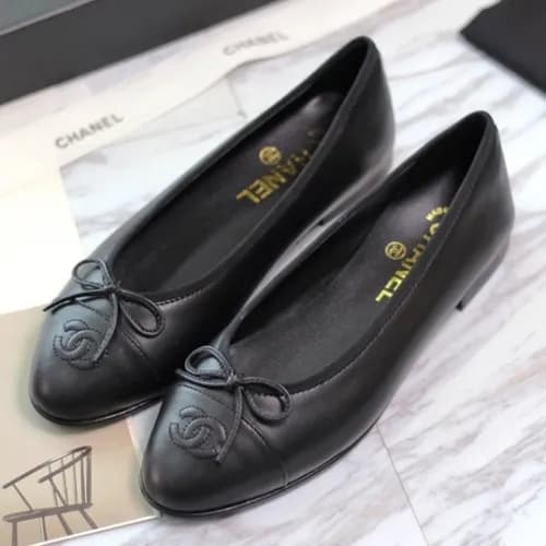 Chanel 2018 Ladies Classic CC Logo Ribbon Ballet F… - 1