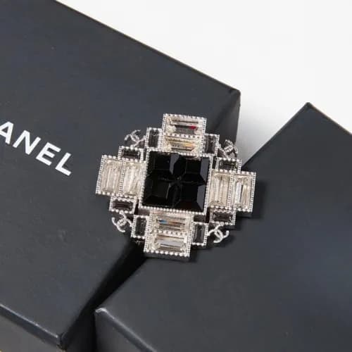 Chanel Brooch -샤넬 브로치cha0147.컬러(화이트 골드) - 1