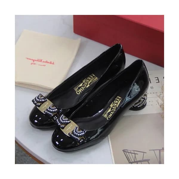 Salvatore Ferragamo 2019 Ladies Middle Heel Pumps … - 1