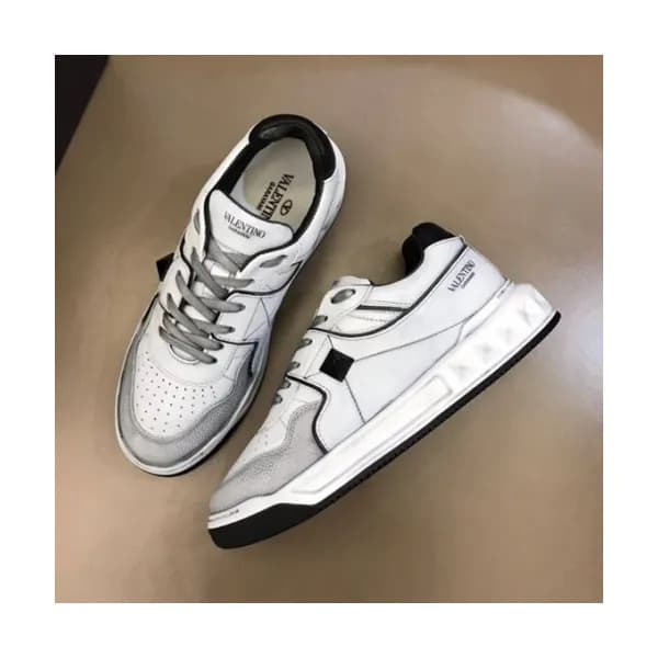 발렌티노 남성 캐쥬얼 레더 스니커즈 Size(240-275) 그레이 - Valentino… - 1