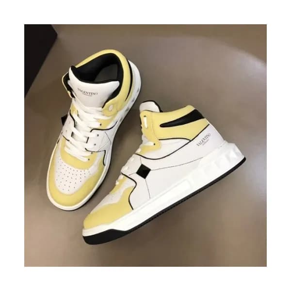 발렌티노 남성 캐쥬얼 레더 하이탑 스니커즈 Size(240-275) 화이트 - Valen… - 1