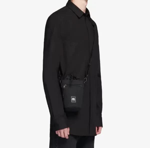 발렌시아가 남성 블랙 카메라백 - Balenciaga Mens Black Camera Ba… - 1