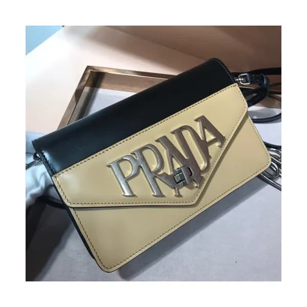 Prada Logo Chain Shoulder Bag,19cm - 프라다 로고 체인 숄더백… - 1