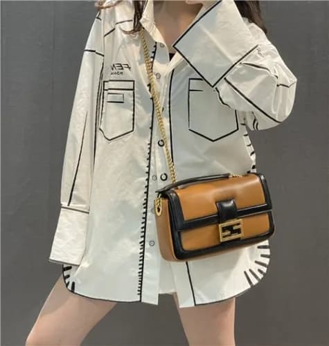 Fendi 2020 Women's Leather Chain Shoulder Bag,… - 1