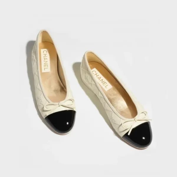 샤넬 여성 화이트 플랫 - Chanel Womens White Flat Shoes - ch… - 1