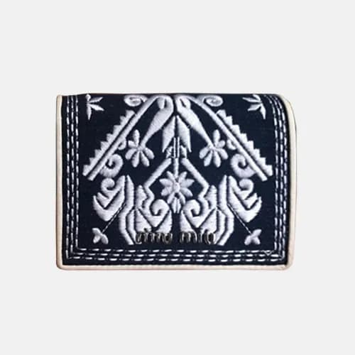 18/19 MiuMiu Ladies Matelassé Logo Small Wallet 5M… - 1