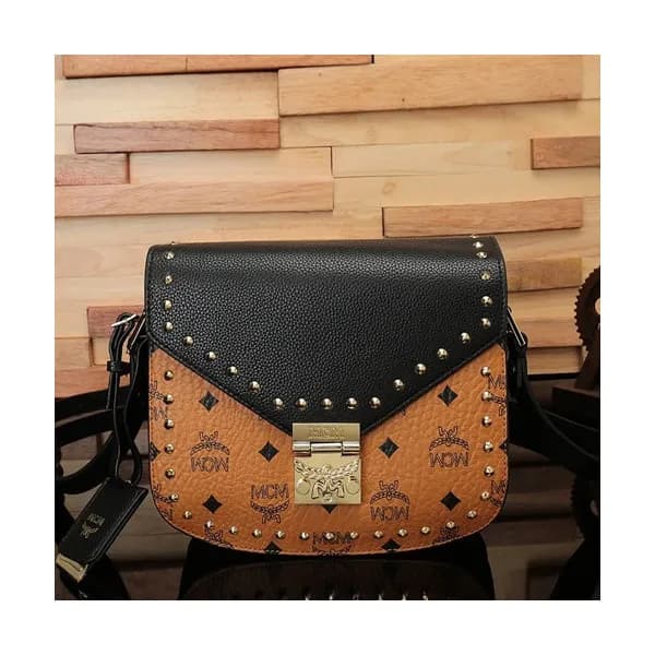 MCM 2019 Leather & Visetos Shoulder Bag,21cm - 엠씨엠… - 1