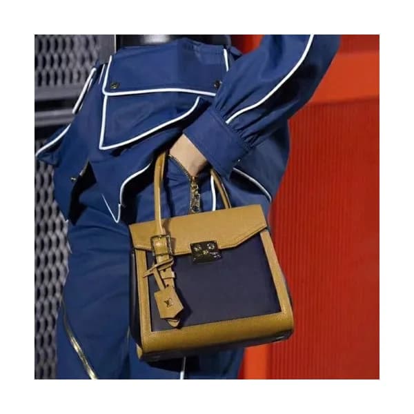 Louis Vuitton 2019 Arch Leather Tote Shoulder Bag,… - 1