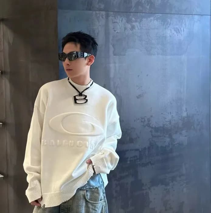 Balenciaga Mm/Wm Logo Crew-neck Sweaters White - … - 1