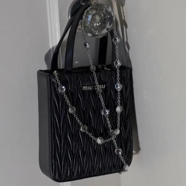미우미우 여성 블랙 핸드백 - Miumiu Womens Black Hand Bag - mi… - 1