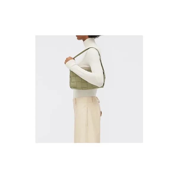 보테가베네타 여성 민트 카세트백 - Bottega Veneta Womens Mint Cas… - 1