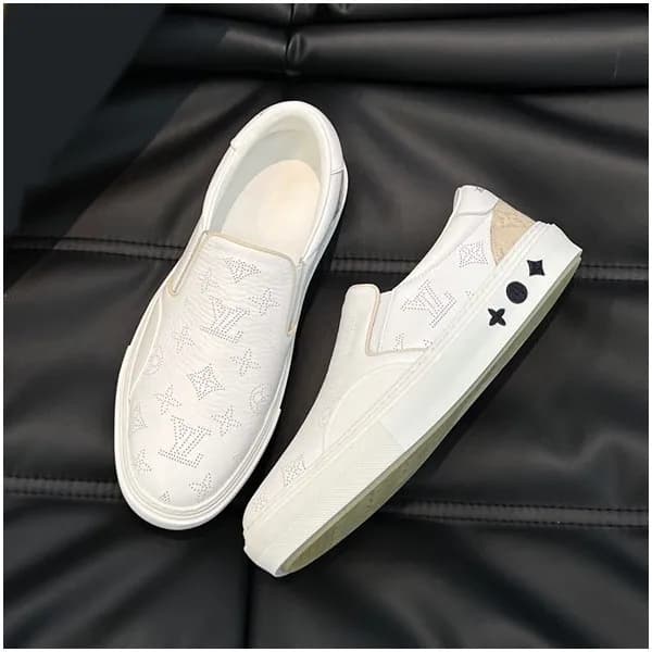 루이비통 남성 모던 화이트 로퍼 - Louis vuitton Mens White Loafe… - 1