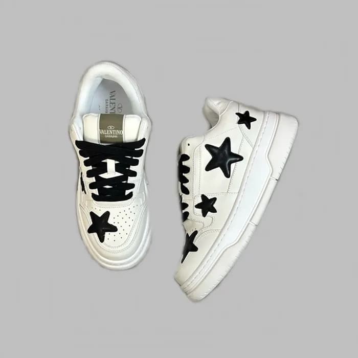 발렌티노 남/녀 화이트 스니커즈 - Valentino Unisex White Sneaker… - 1