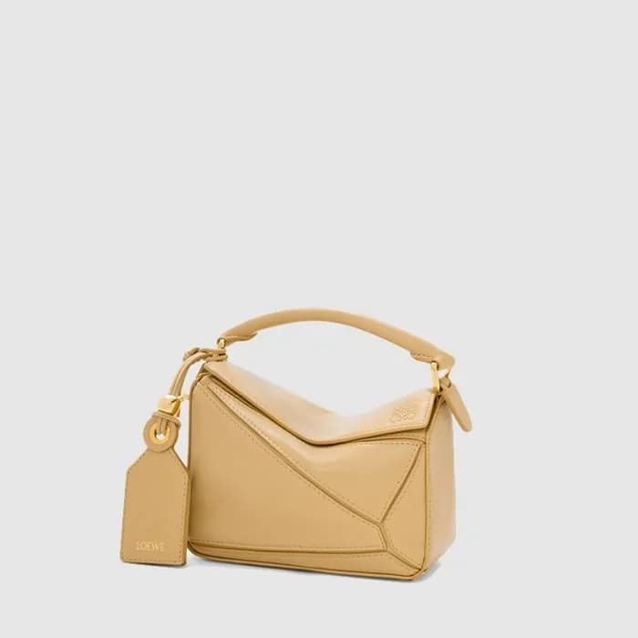 로에베 여성 미니 페더라이트 퍼즐 백 - Loewe Womens Mini Featherli… - 1