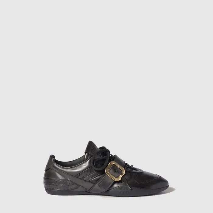 미우미우 여성 버클 가죽 스니커즈 - Miumiu Womens Buckle Leather … - 1