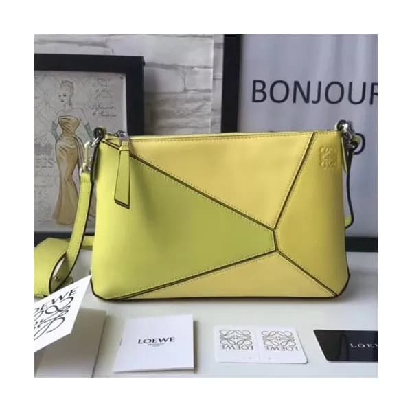 Loewe Puzzle Pochette Mini Shoulder Bag, 24CM - 로에…