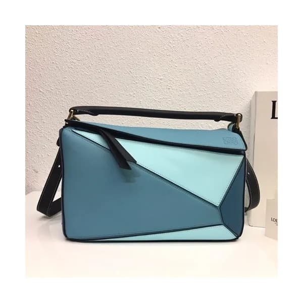 Loewe 2019 Puzzle Medium Shoulder Bag, 29CM - 로에베 … - 1