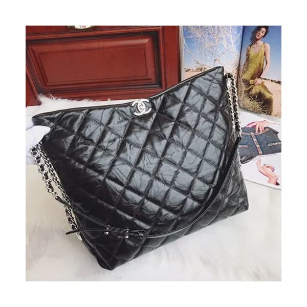 Chanel 2019 Leather Shoulder Shopper Bag ,34CM - 샤… - 1