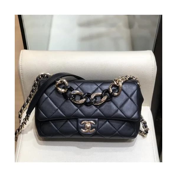 Chanel 2019 Woman Leather Tote Shoulder Bag 24CM -… - 1