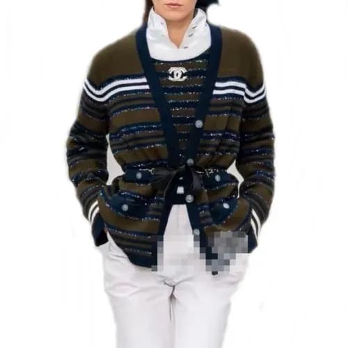 Chanel 2020 Ladies Trendy V-neck Cashmere Cardigan… - 1