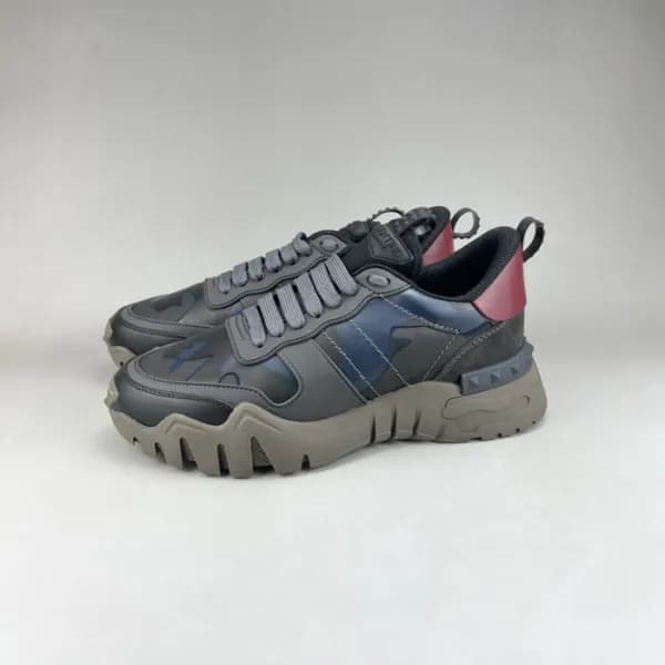 발렌티노 남성 블랙 스니커즈 - Valentino Mens Black Sneakers - … - 1