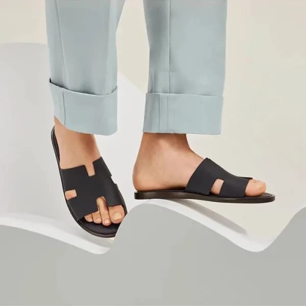 에르메스 남성 네이비 이지미르 - Hermes Mens Navy Slippers - he9… - 1