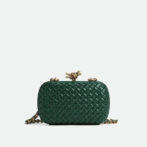 보테가 베네타 여성 그린 체인 새들 백- Bottega Veneta Womens Knot … - 1