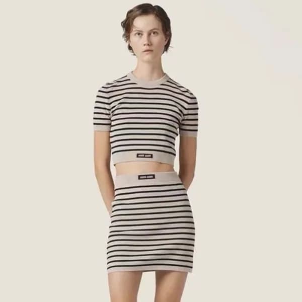 미우미우 여성 베이직 투피스 - Miumiu Ladys Basic Two-pieces - …