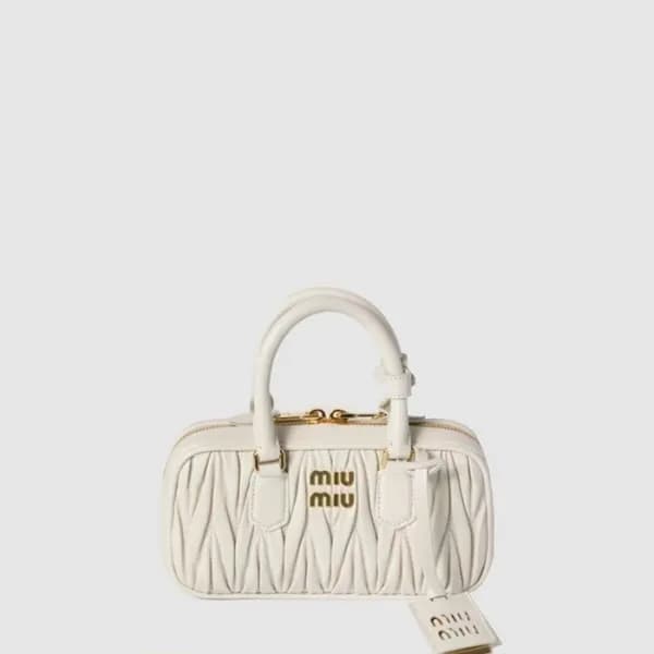 미우미우 여성 아르카디 마테라쎄 미니 백 - Miumiu Womens Arcadi Mate… - 1