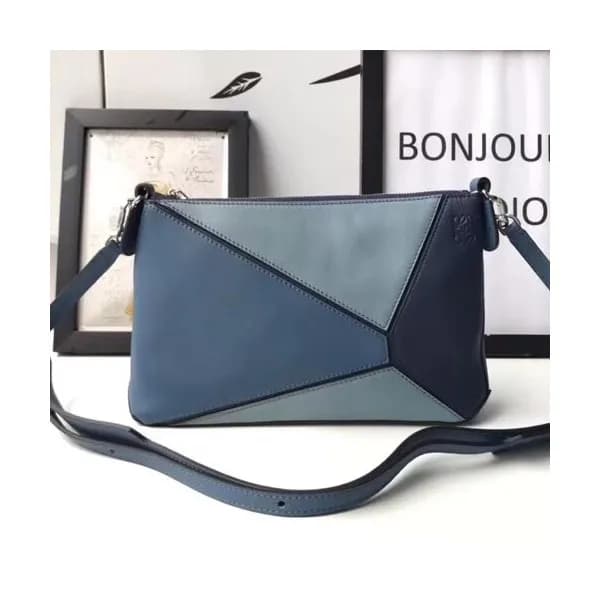 Loewe Puzzle Pochette Mini Shoulder Bag, 24CM - 로에…