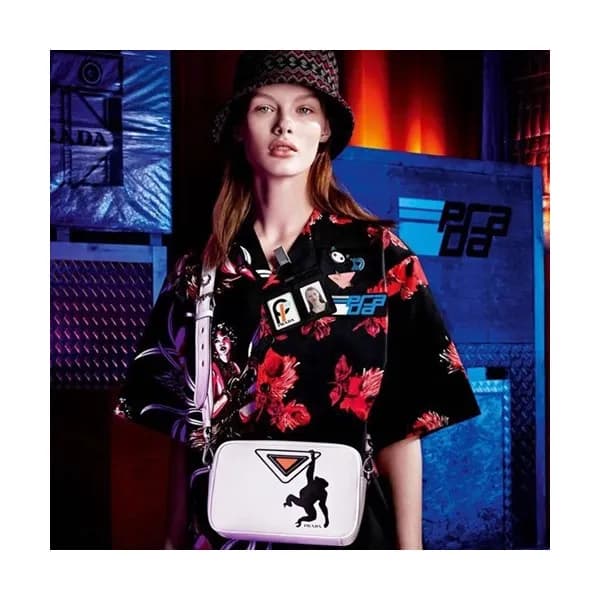 Prada 2018 Camera Shoulder Bag,21cm - 프라다 2018 카메라… - 1