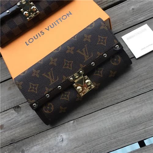 Louis Vuitton 2021 Women's Leather Wallet,21cm… - 1
