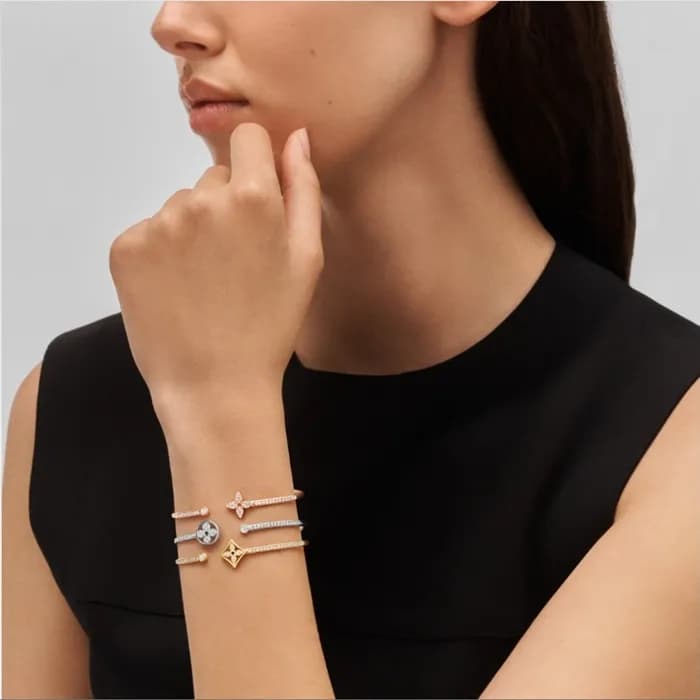 루이비통 여성 골드 팔찌 - Louis vuitton Womens Gold Bangle -… - 1